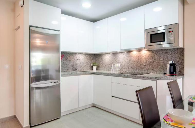 Benalbeach Ocean Front Apartment 1Bdr New! Беналмадена Екстериор снимка
